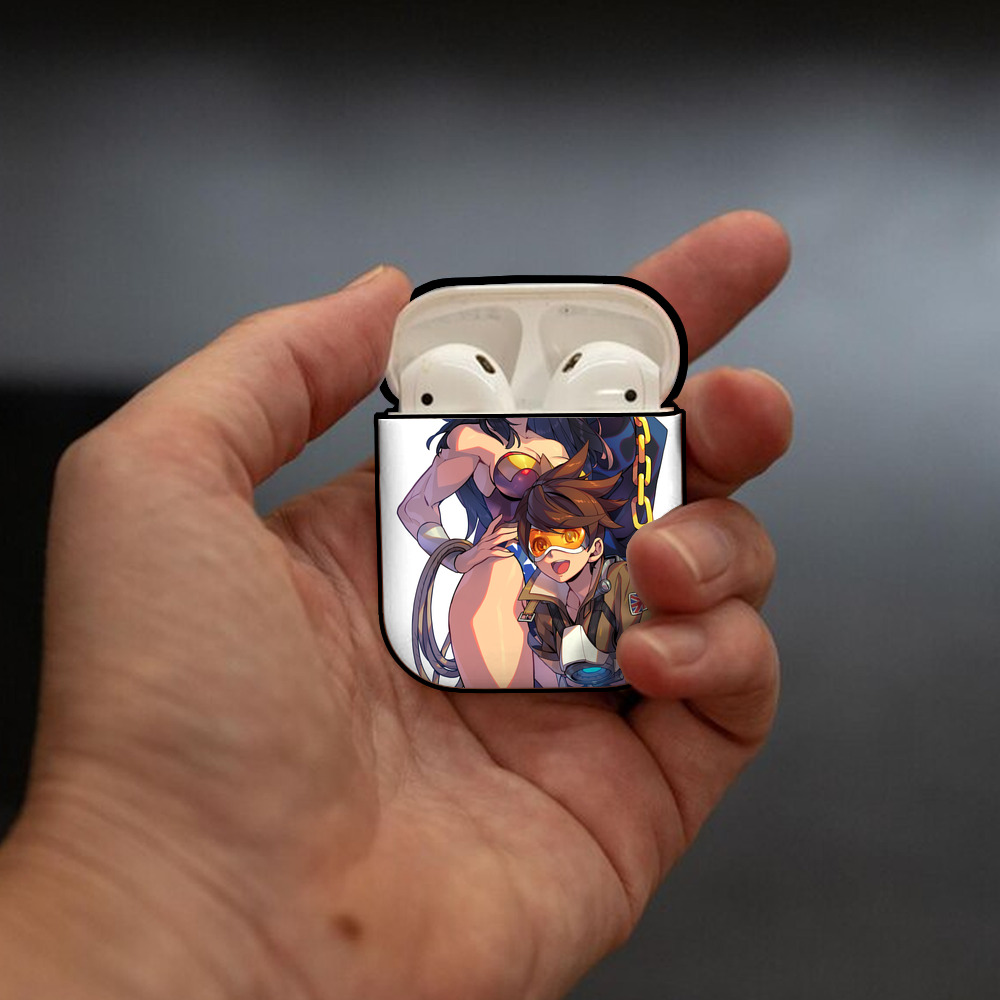 ジョジョの奇妙な冒険 JoJo's Bizarre Adventure AirPods 第2世代保護ケース ハードシェル ブラック 耐衝撃・防指紋・カラビナ付き