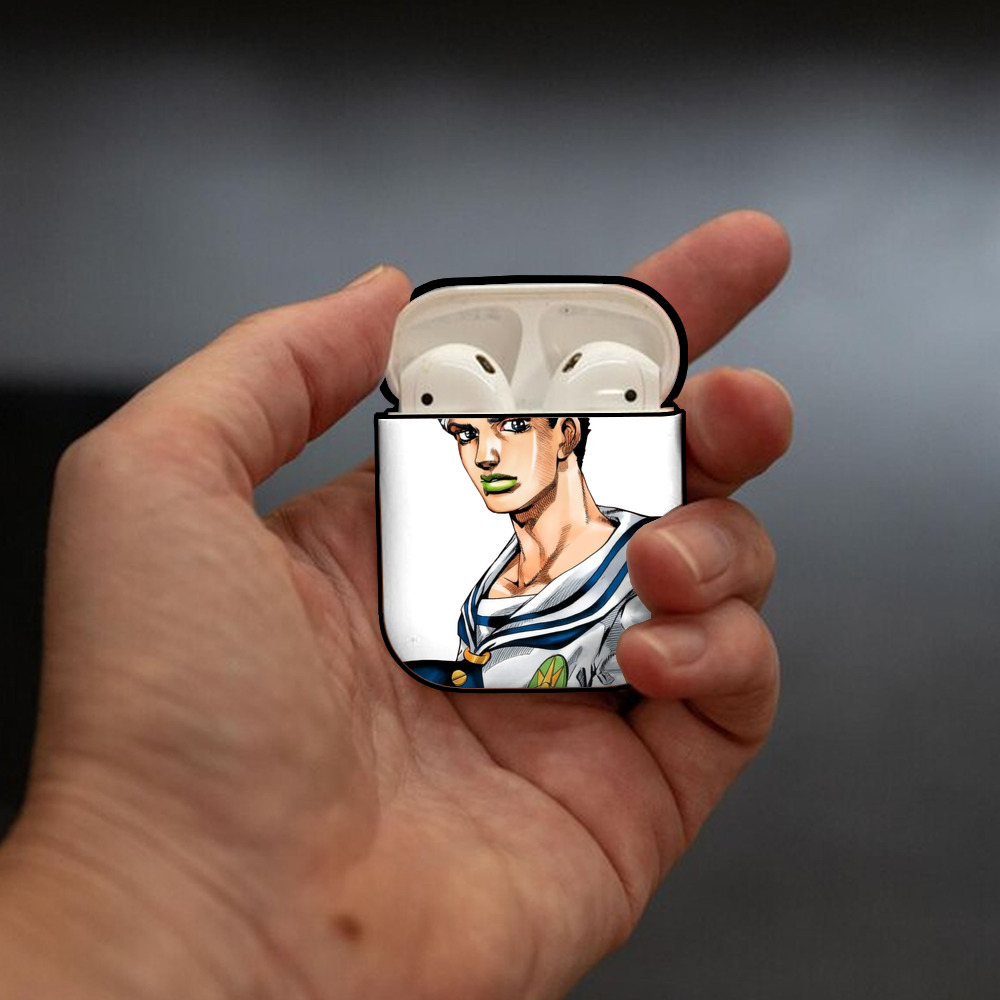 ジョジョの奇妙な冒険 東方定助 JoJo's Bizarre Adventure Higashikata Josuke AirPods 第2世代保護ケース ハードシェル ブラック 耐衝撃・防指紋・カラビナ付き