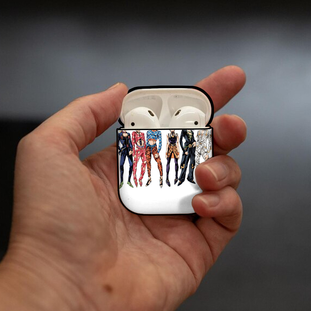 ジョジョの奇妙な冒険 JoJo's Bizarre Adventure AirPods 第2世代保護ケース ハードシェル ブラック 耐衝撃・防指紋・カラビナ付き