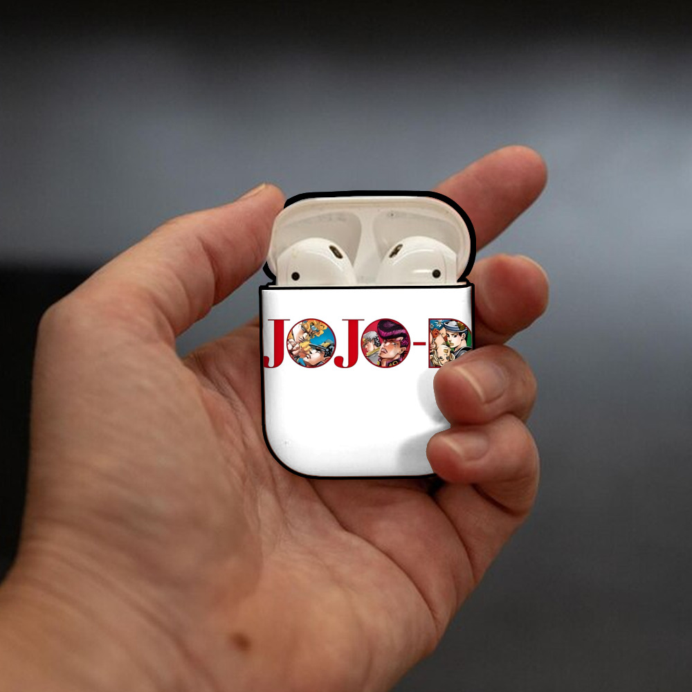 ジョジョの奇妙な冒険 JoJo's Bizarre Adventure AirPods 第2世代保護ケース ハードシェル ブラック 耐衝撃・防指紋・カラビナ付き